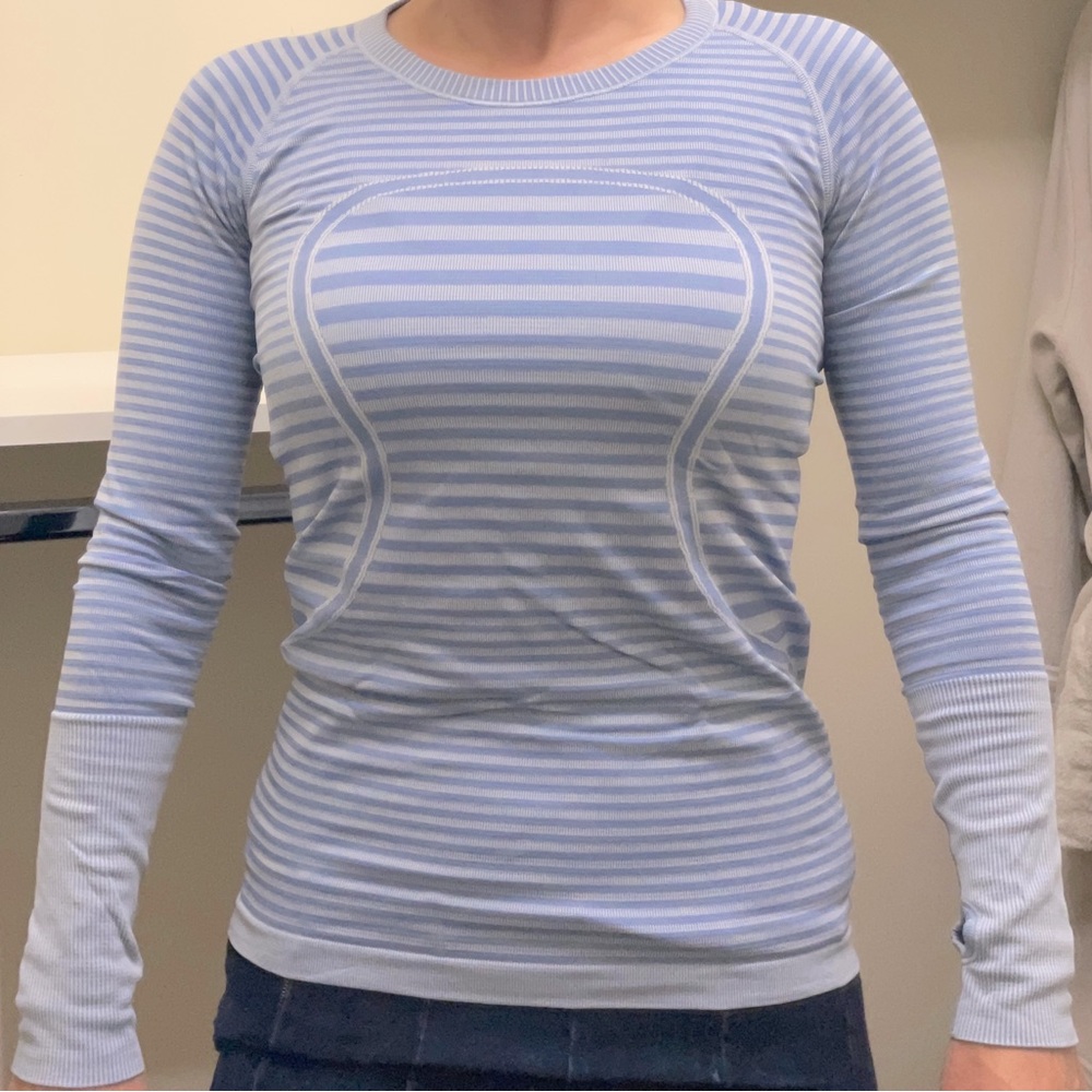 Lululemon Swiftly Tech long sleeve shirt hip length size 6 blue stripe